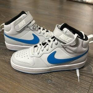 Nike high tops - brand new with tags size youth 5.5